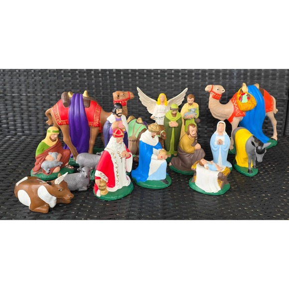 Holland Mold Other - VTG 70s Holland Mold Ceramic Nativity Set 18 Piece Hand Painted Christmas Decor